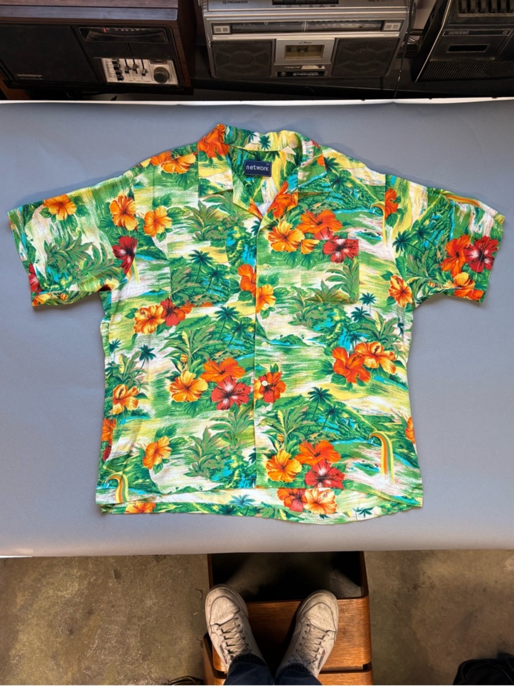 Vintage 80s rayon Hawaiian shirt, oversized fit, excellent used condition